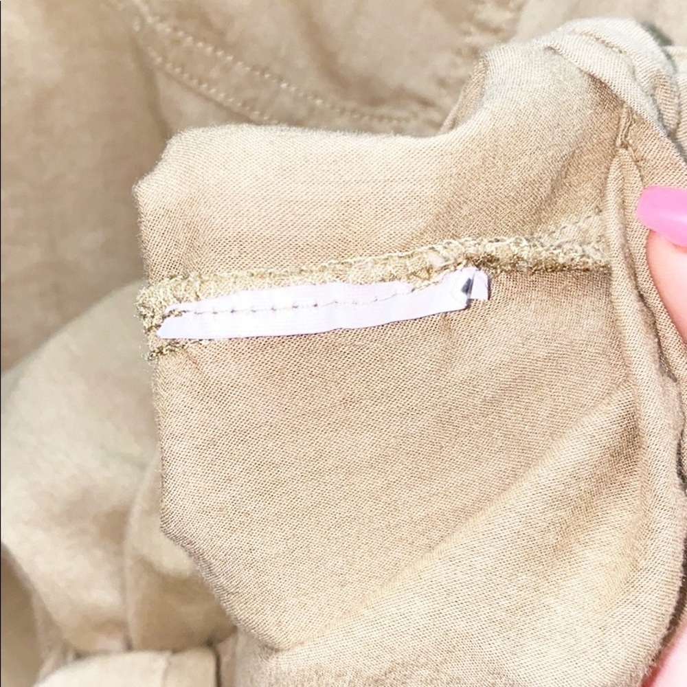 Levi’s Camel Button Front Tie Front Short Sleeve - image 7